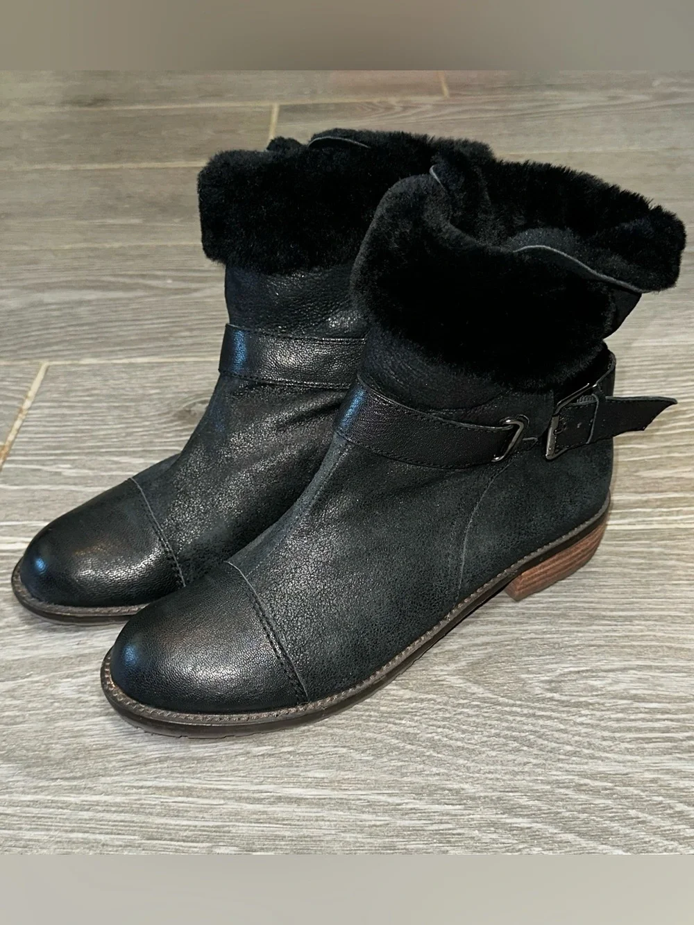 Matt Bernson Tundra Bootie Women’s 9 Black Shearling Lined Roll Down Casual Boot